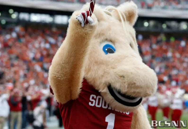 Oklahoma Stuns No. 1 Texas With Sandell’s Walk‑Off Field Goal In A Red River Thriller